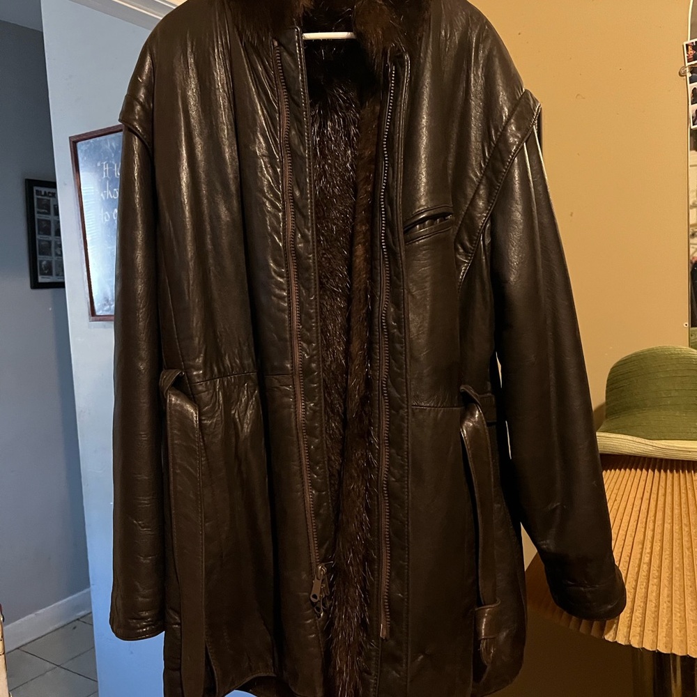 Leather jacket with reversible beaver